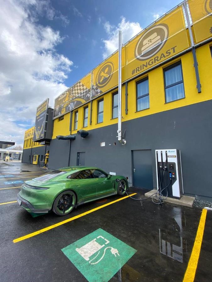 Ringrast Das Erlebnishotel Beim Red Bull Ring Spielberg Bei Knittelfeld Dış mekan fotoğraf